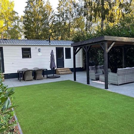 Chalet Toetje Op De Veluwe Hoenderloo Bagian luar foto