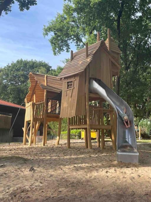 Chalet Toetje Op De Veluwe Hoenderloo Bagian luar foto